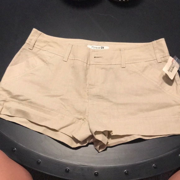 Forever 21 khaki shorts - Picture 1 of 3